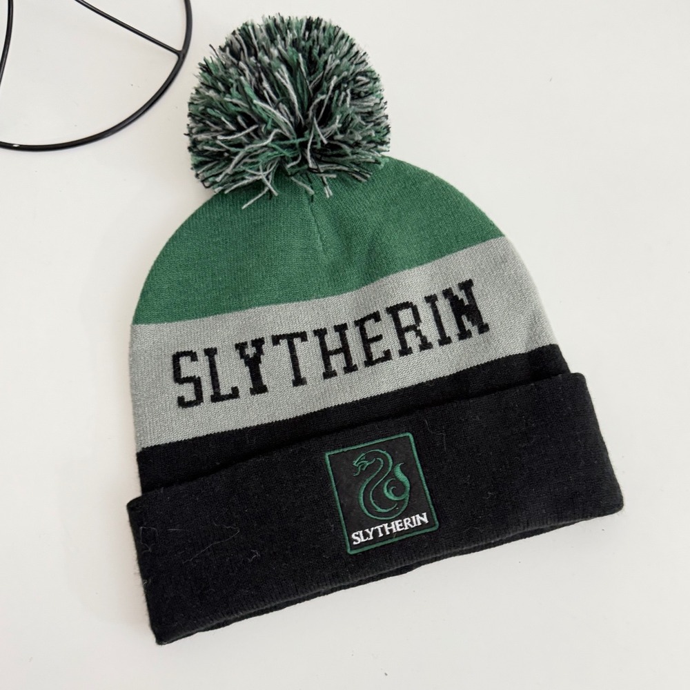 Harry Potter Slytherin Beanie Hat Universal Studios Wizarding‎ World Green